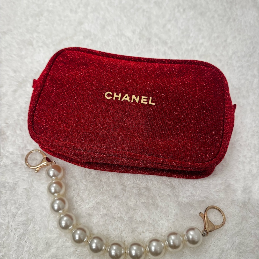 Chanel Beauty Red Shimmer Holiday Case w/ Detachable Pearl Strap – Mini Clutch
